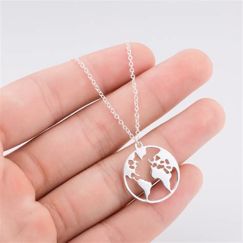 World Map Necklace – Modellerie