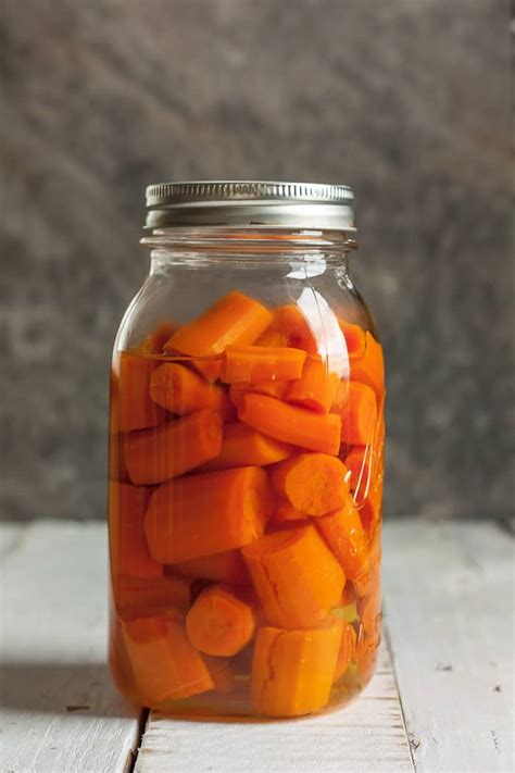 Canning Carrots {How to Can Carrots} | Sustainable Cooks
