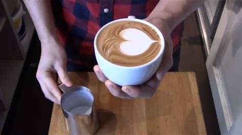 latte art tutorial heart - Alline Virden