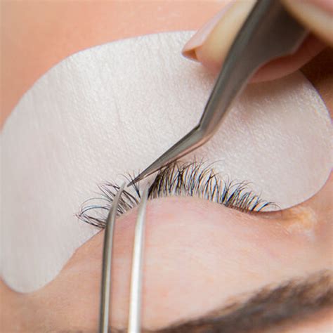 Volume Lashes | Stella Academy