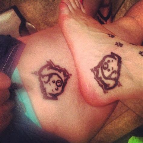 Pig Logo Outline Pig Outline Tattoo on Heel And | Pig outline, Tattoos, Logo outline