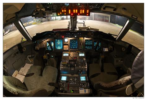 - Cockpit Dash-8-402Q - Foto & Bild | luftfahrt, passagiermaschinen ...