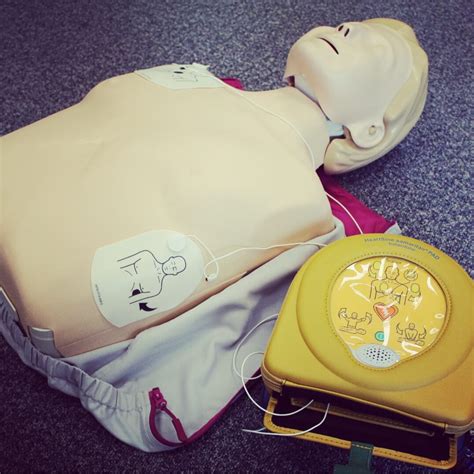 Basic Life Support & AED Training Course in Cornwall - CPR - Cornwall