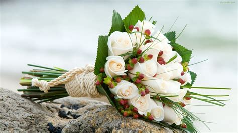 دسته گل عروس رز سفید wedding white rose flower