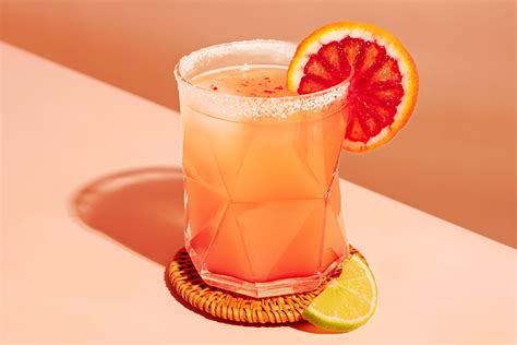 How to Make a Paloma Cocktail, the Ultimate Tequila Highball | Wine Enthusiast