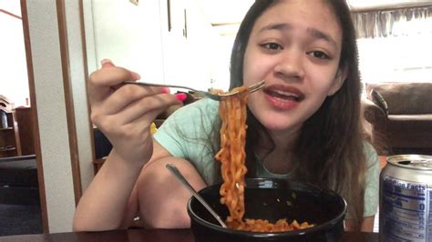 Mukbang/Spicy noodles challenge - YouTube