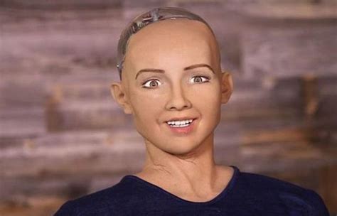 Sophia, Robot yang Mampu Meniru 62 Ekspresi Wajah Manusia | Pugam