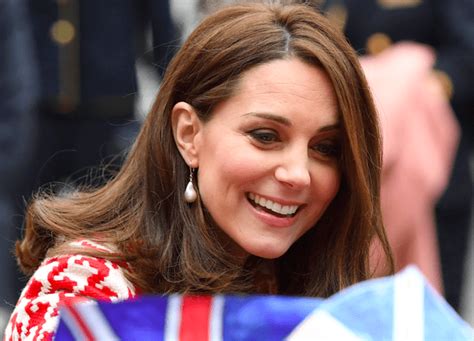 Kate Middleton's Bright Checkered Coat Is a Breath of Fresh Air | Kate middleton, Checkered coat ...