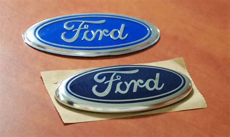 Ford badge right colour?? - PassionFord - Ford Focus, Escort & RS Forum ...