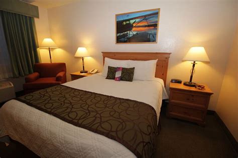 Coast Inn at Lake Hood Anchorage | Bookonline.com