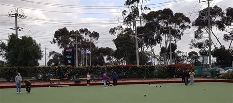 Melton Bowling Club | Barefoot Bowls Melton | Cheap Venue Hire Melton