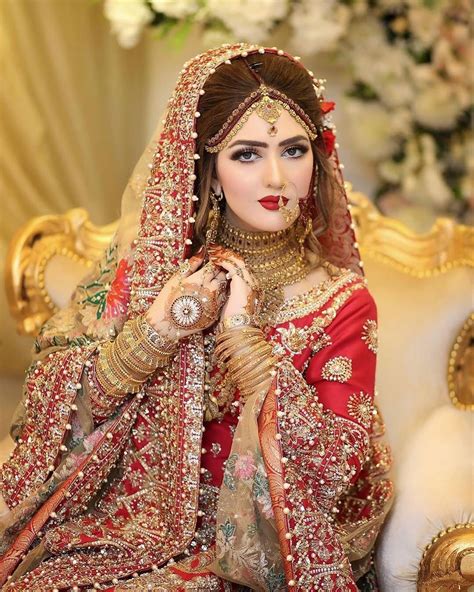 Brides / Dulhan from pakistan and india mostly on their barat day ...