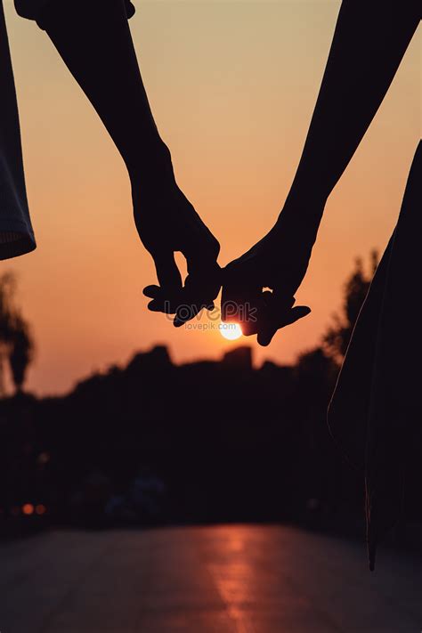 Couple In The Sunset Holding Hands Silhouette Picture And HD Photos | Free Download On Lovepik