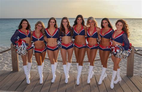 Pin by Divi & Tamarijn Aruba All Incl on New England Patriots Cheerleaders - Calendar Photoshoot ...