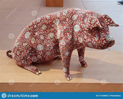 Pig As a State of Mind-Art of Wim Delvoye Editorial Image - Image of mammal, animal: 217229605