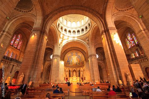 Paris, intérieur de la basilique du Sacré-Cœur de Montmartre Stock ...