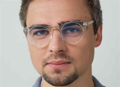 Do Clear Frames Make You Look Younger | KoalaEye#N# #N# #N# #N# – Koalaeye.com