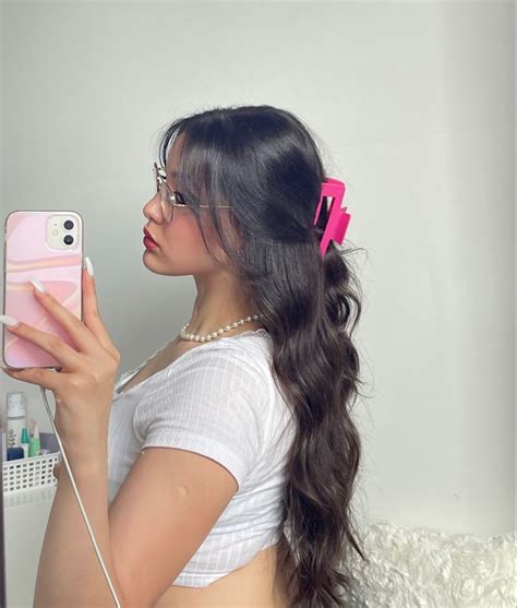 coquette hairstyle 💌🧸🪞 in 2022 | Long wavy hair, Bow hairstyle, Long hair with bangs