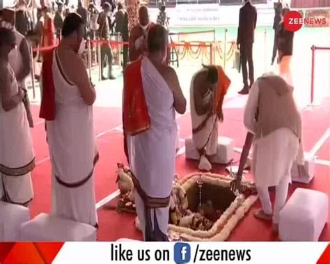 New Parliament House : PM Modi lays foundation stone of New Sansad Bhawan | Zee News