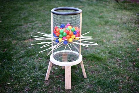 How to Build a Giant DIY Kerplunk Game for Outdoors - TheDIYPlan