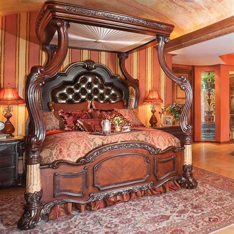 List 93+ Pictures Pictures Of Antique Bedroom Sets Excellent