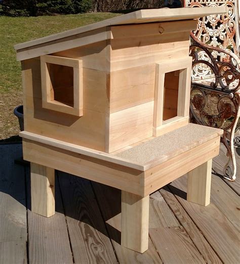 Plans for a feral cat house ~ Easy to build workbench plans