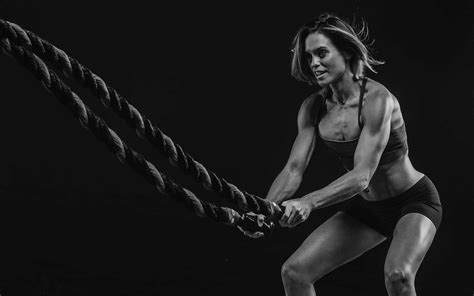 A Beginner's Guide to Battle Ropes | Onnit Academy | Battle ropes, Battle rope workout, Workout ...