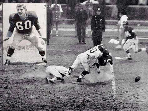 Chuck Bednarik hitting Frank Gifford. | Philadelphia eagles, Ny giants