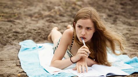 "Scream" TV Series Star Willa Fitzgerald Finds Herself in a Creepy 'Beach House' [Trailer ...