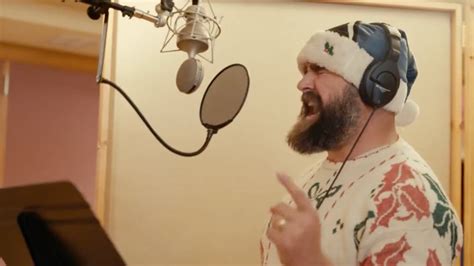 Philadelphia Eagles recording Christmas album and it actually rocks