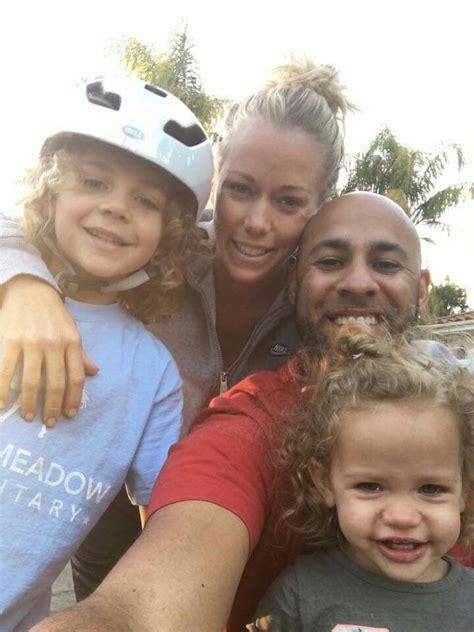 Kendra Wilkinson & Family | Celebrity kids, Celebrity families, Famous couples