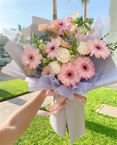 Summer Bouquet 🤍 | Flower arrangements, Beautiful bouquet of flowers, Wedding flowers