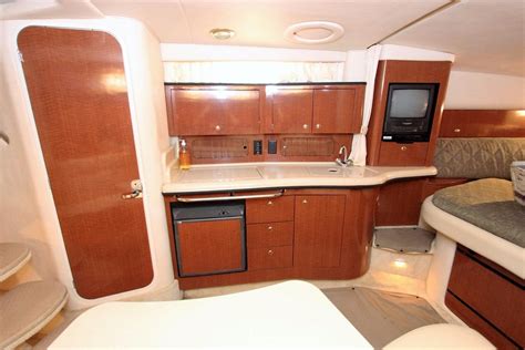 2003 Sea Ray 320 Sundancer | Yachts360