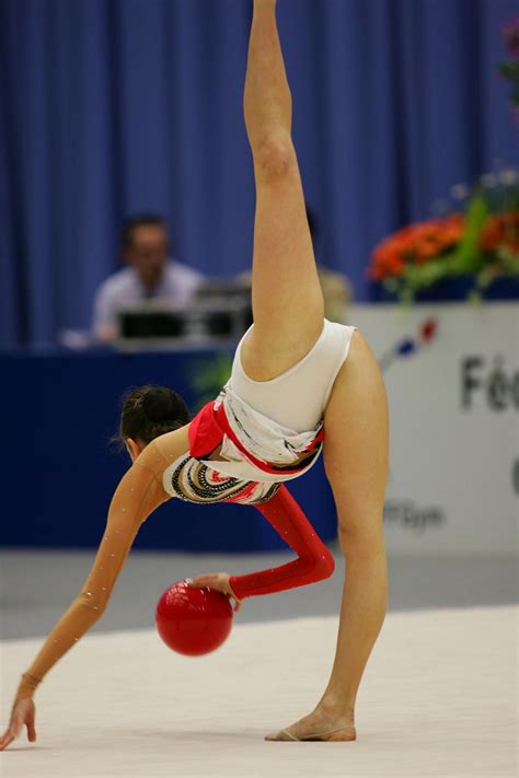 HD Rhythmic Gymnastics Picture | Гимнастические позы, Спортивная ...