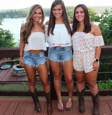 Far left | Cute country outfits, Country concert outfit, Country outfits