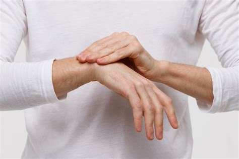 What To Do When You Have Tendonitis In Your Wrist at Ray McEwen blog