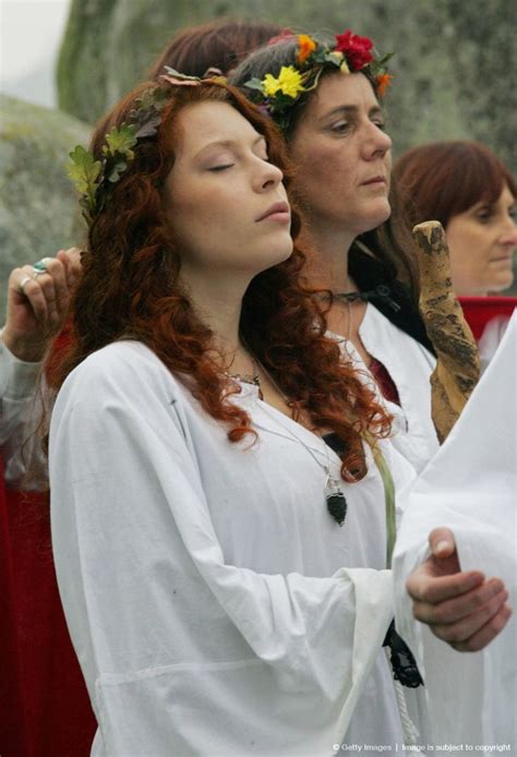 - Druids perform a pagan Samhain blessing ceremony @ Stonehenge ...