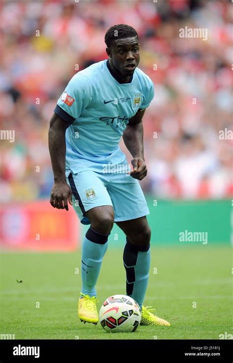 MICAH RICHARDS MANCHESTER CITY FC MANCHESTER CITY FC WEMBLEY STADIUM LONDON ENGLAND 10 August ...