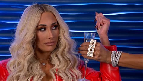 WWE News: Carmella Shares Prediction on Tonight's Match With Sasha ...