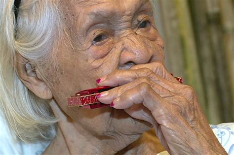 Guinness World Records-122-Year-Old Harmonica Lola; Oldest Living Woman in the World from Negros ...