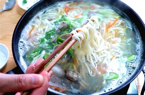 Kalguksu Noodles - Bring Out The Fresh Clams – FutureDish