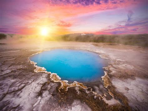 The Midnight Sun in Iceland: All Your Questions Answered