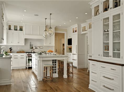 Classic White Kitchen - Home Bunch Interior Design Ideas