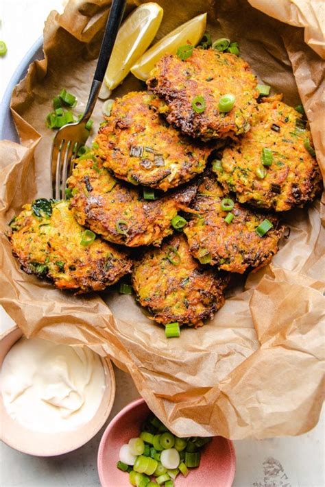 Crispy Zucchini Fritters with Carrots (paleo, gluten-free) | I Heart Umami