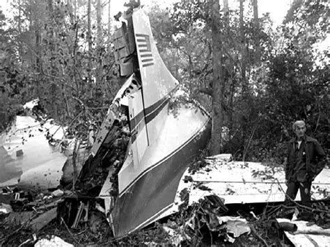 Lynyrd Skynyrd Plane Crash Was 39 Years Ago Today | 97.9 The Loop | WLUP-FM