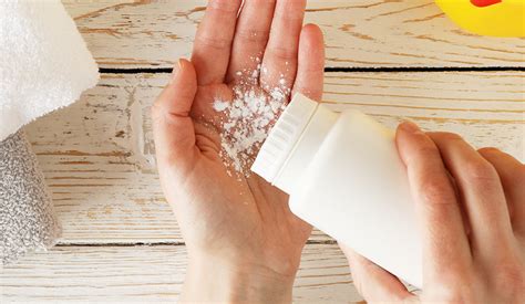 8 Alternatives to Talcum Powder for Personal Hygiene – Chassis