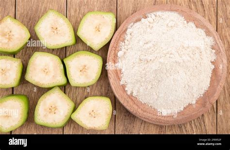 Green plantain flour - Musa paradisiaca Stock Photo - Alamy