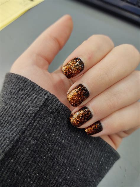 Halloween glitter nails 🎃 : r/RedditLaqueristas