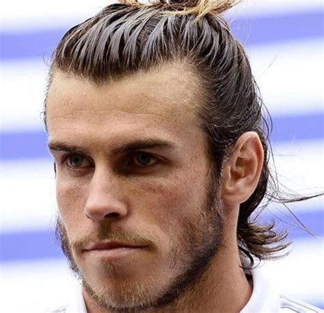 45 Coolest Soccer Player Haircuts | Soccer players haircuts, Soccer ...