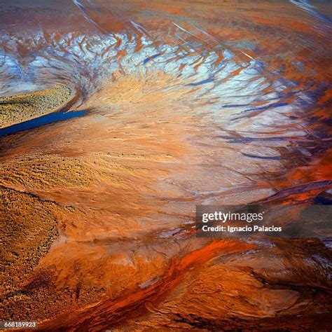 Lake Eyre Photos and Premium High Res Pictures - Getty Images